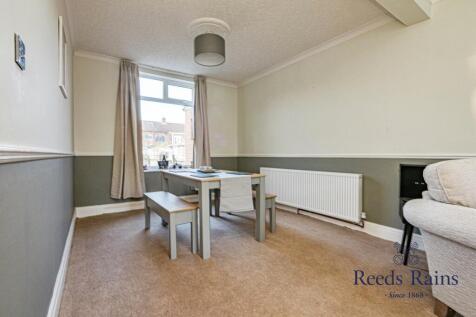 Sitting/Dining Room