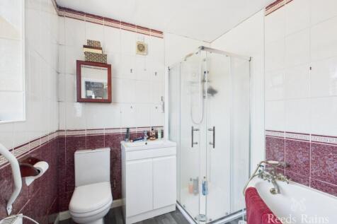 First Floor Bathroom