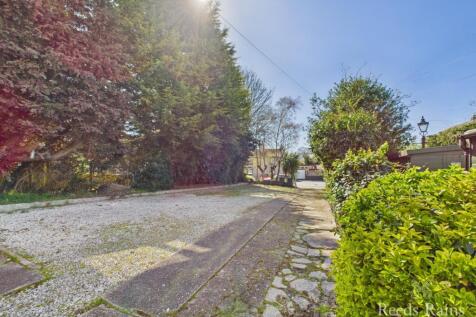 Parking Forecourt