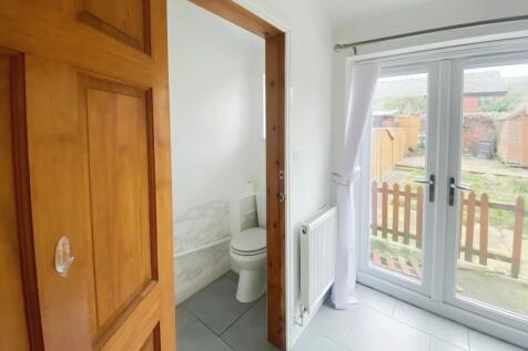 Cloakroom/Wc