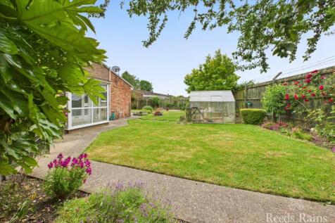 Side/Rear Garden