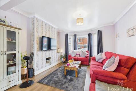 Sitting/Dining Room