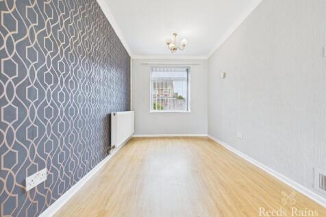 Sitting/Dining Room