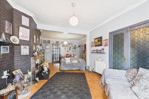 Sitting/Dining Room