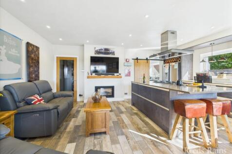 Kitchen/Family Room