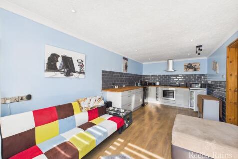 Sitting Room/Kitchen