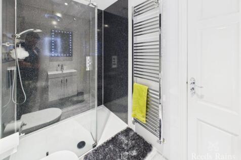 Jack &amp; Jill En-Suite