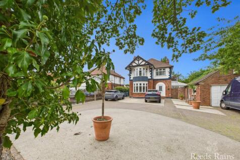 &#39;In-Out&#39; Driveway