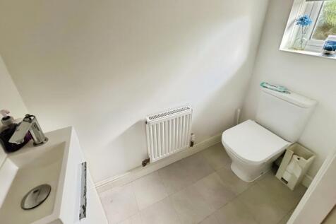 Cloakroom/Wc