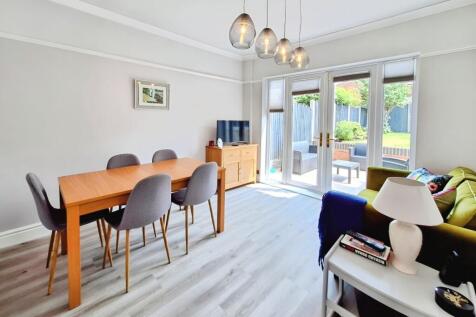 Dining/Sitting Room