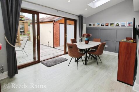 Family/Dining Room