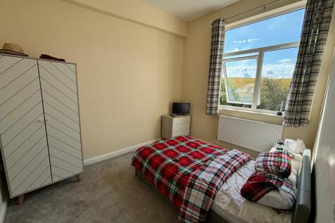 Flat 14 Bedroom
