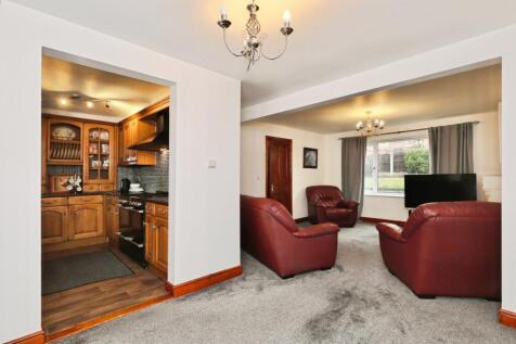 Lounge/Dining Area
