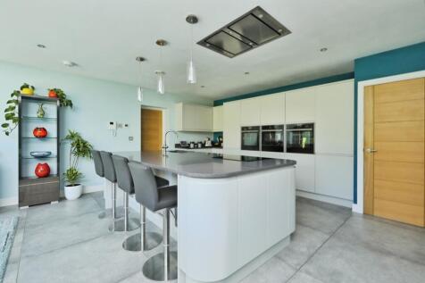 Kitchen Family Room