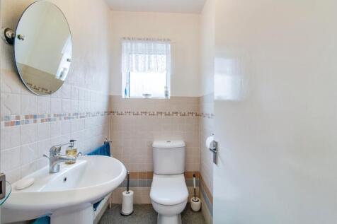 Cloakroom/Wc