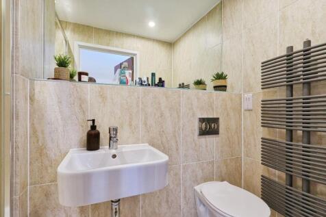 Main Ensuite