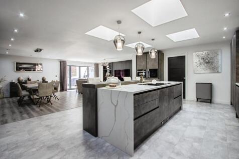 Kitchen/Living Area