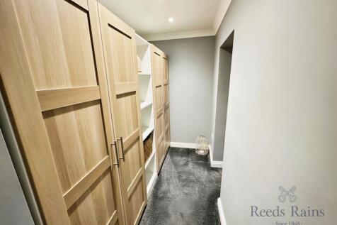 Walk In Wardrobe