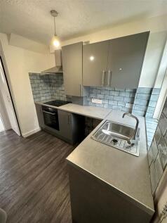 18 LivingstoneTerrace Kitchen2.jpg