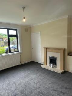 26 MainsRoad Lounge.jpg