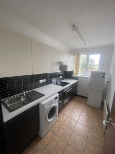 5 CaledoniaCrescent Kitchen.png