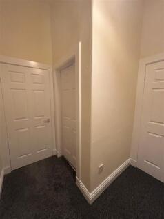 83a Main Road Hallway.jpg