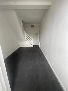4a MoorparkRoad Lounge.jpg