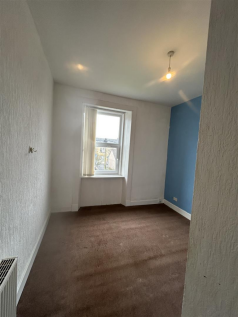 35 1R SpringvaleStreet Bedroom1.png