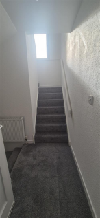 21c CaldonRoad Hallway.png