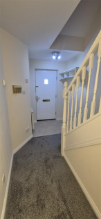 6b Princes Street Hallway2.png