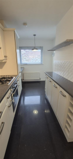 6b PrincesStreet Kitchen.png
