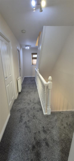 6b PrincesStreet Hallway.png