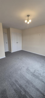 6b Princes Street Bedroom1.png