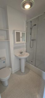 6b Princes Street EnSuite.png