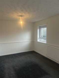 9 Knowehead Road Bedroom1.png