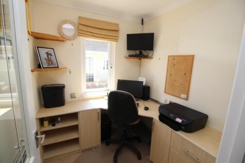 Office/Bedroom 3