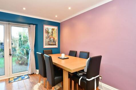 Kitchen/Dining Area