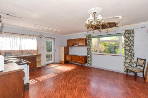 Kitchen/Breakfast Area