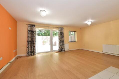Lounge/Kitchen /Dining Room