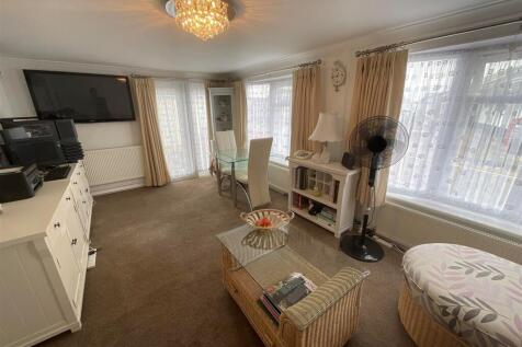 Lounge/ Diner