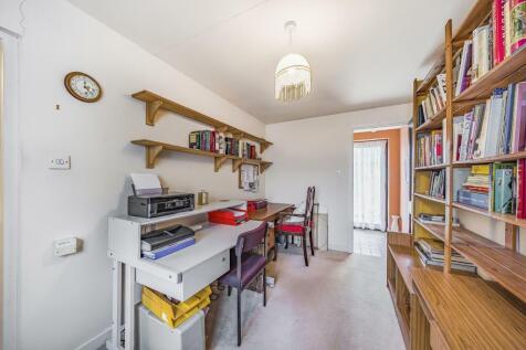 Bedroom/Study