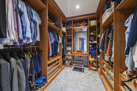Walk in Wardrobe