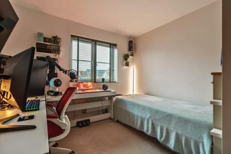 Bedroom/Study