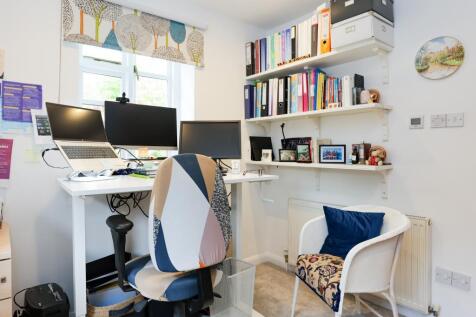 Bedroom/Study