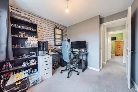 Bedroom/Study