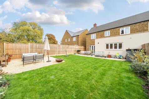 Garden and rear aspect