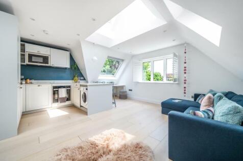 Living Room / Kitchen