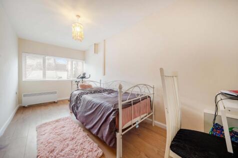 Reception Room/Bedroom