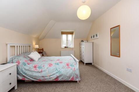 Bedroom with En Suite Shower Room