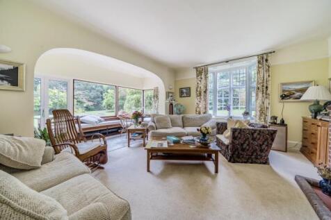 Sitting Room/Snug Area